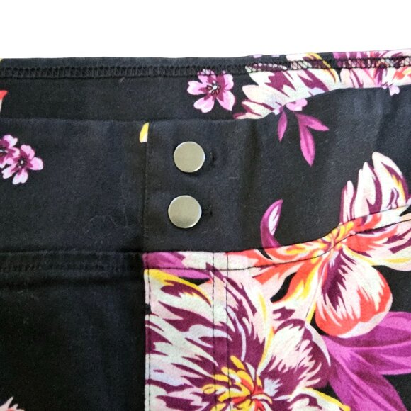 NWT Terra & Sky Women's Black Floral Skinny Mid Rise Pants Leggings size 2X - Picture 3 of 13